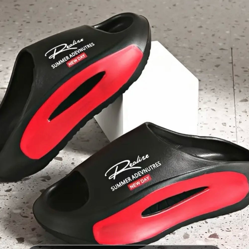 Realize Men slides red/black NWT - Picture 3 of 3